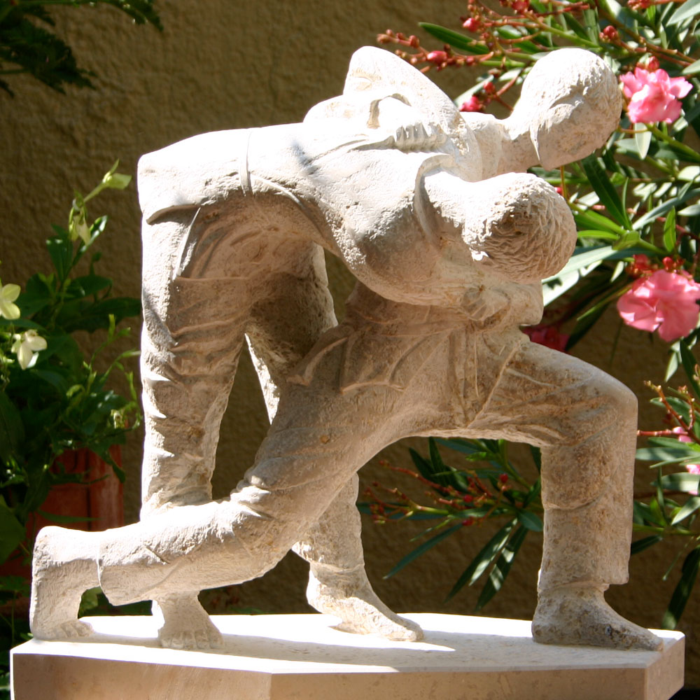 0070-natursteinobjekte-judoskulptur-skulptur-1000
