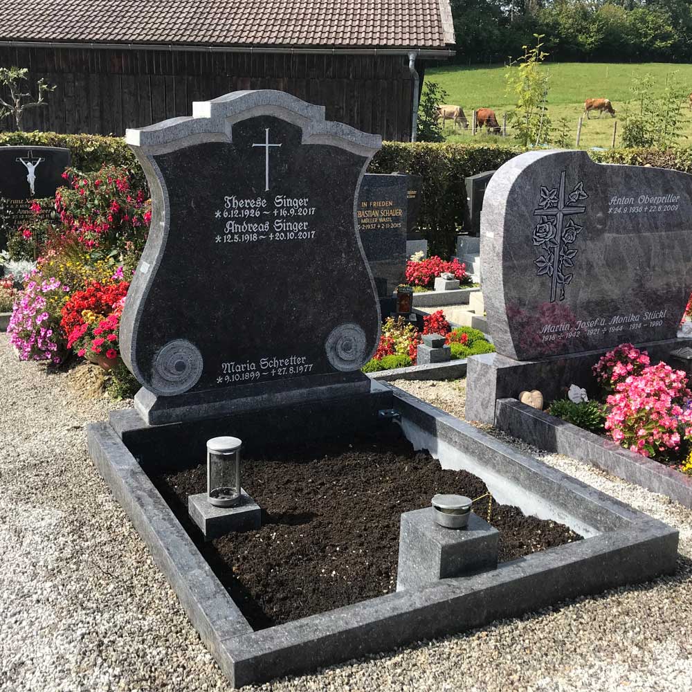 Grabstein Tor Steinmetz Mosandl Stein und Grafik